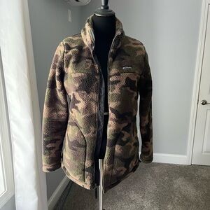 Columbia size L Fleece Jacket